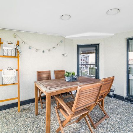 Exclusive Apartment Studentski Grad Szófia Kültér fotó